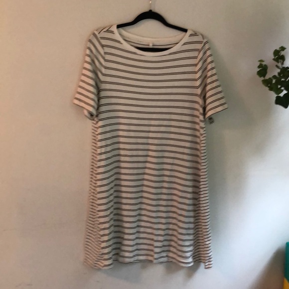 Lou & Grey Signaturesoft Swing Dress - Picture 1 of 6